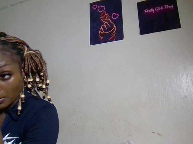 Kimzey live cam on BongaCams