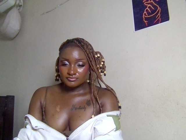 Kimzey live cam on BongaCams