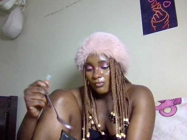 Kimzey live cam on BongaCams