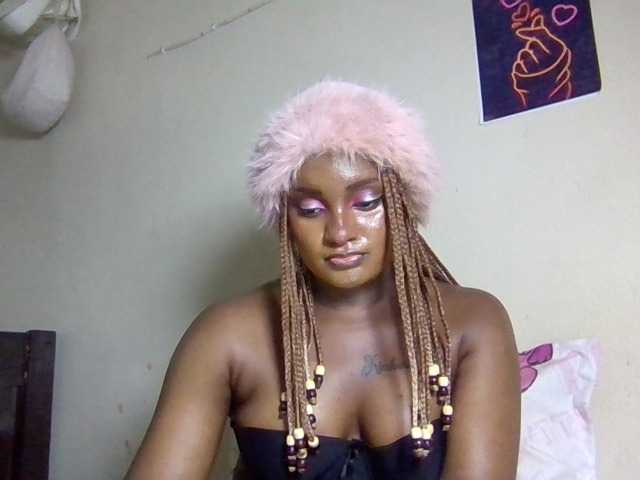 Kimzey live cam on BongaCams