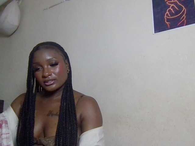 Kimzey live cam on BongaCams