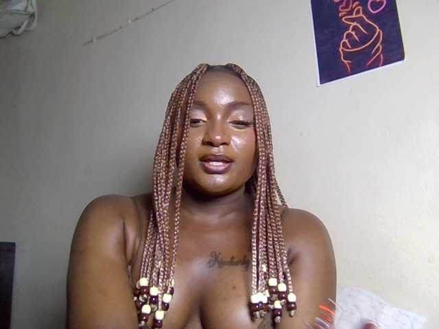 Kimzey live cam on BongaCams