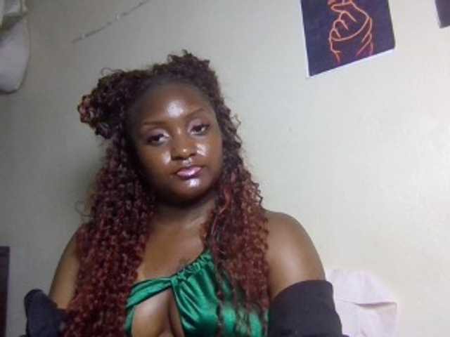 Kimzey live cam on BongaCams
