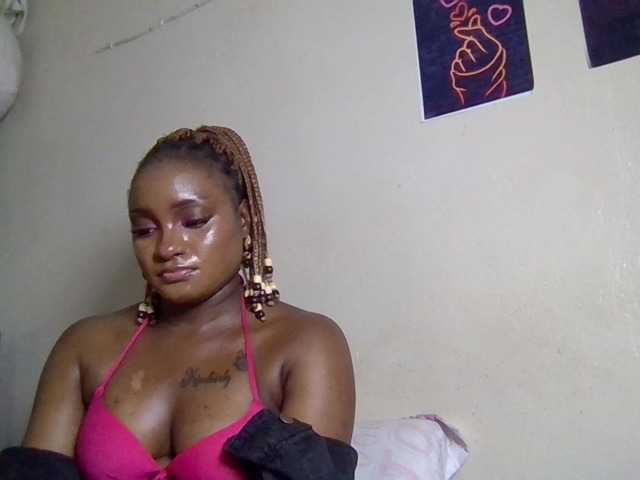 Kimzey live cam on BongaCams