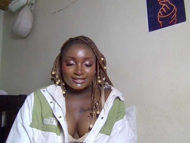 Kimzey live cam on BongaCams