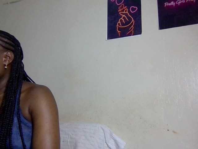 Kimzey live cam on BongaCams
