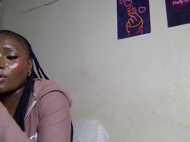 Kimzey live cam on BongaCams