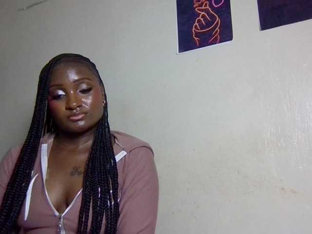 Kimzey live cam on BongaCams