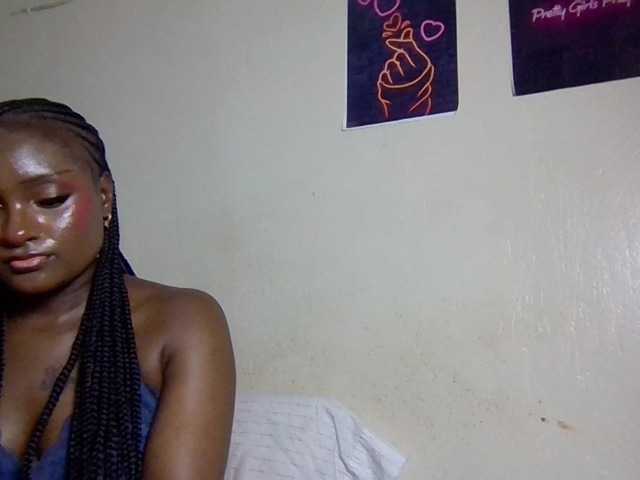 Kimzey live cam on BongaCams
