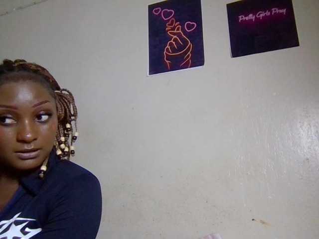 Kimzey live cam on BongaCams