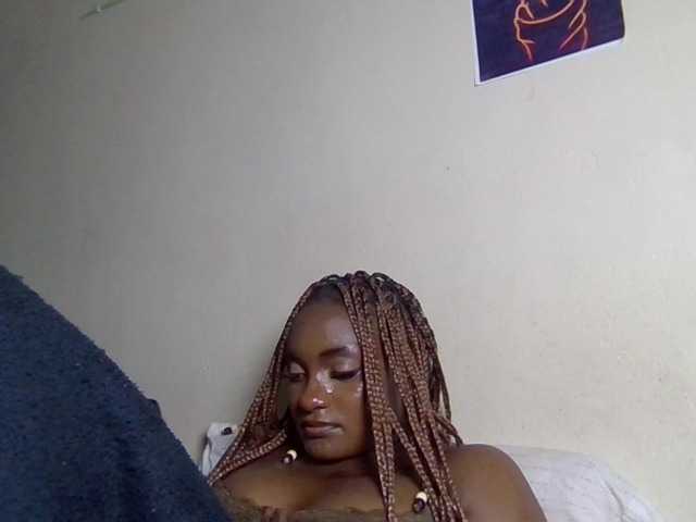 Kimzey live cam on BongaCams