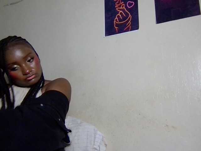 Kimzey live cam on BongaCams