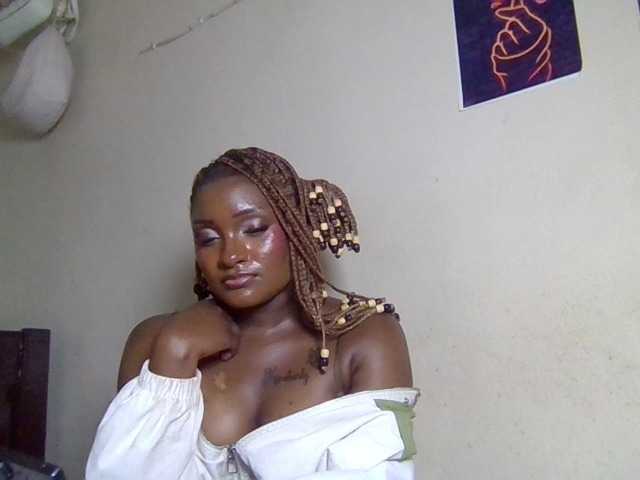 Kimzey live cam on BongaCams