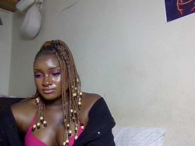 Kimzey live cam on BongaCams