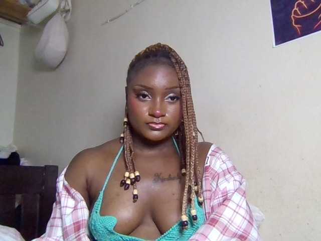 Kimzey live cam on BongaCams