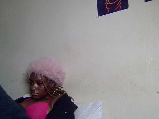 Kimzey live cam on BongaCams