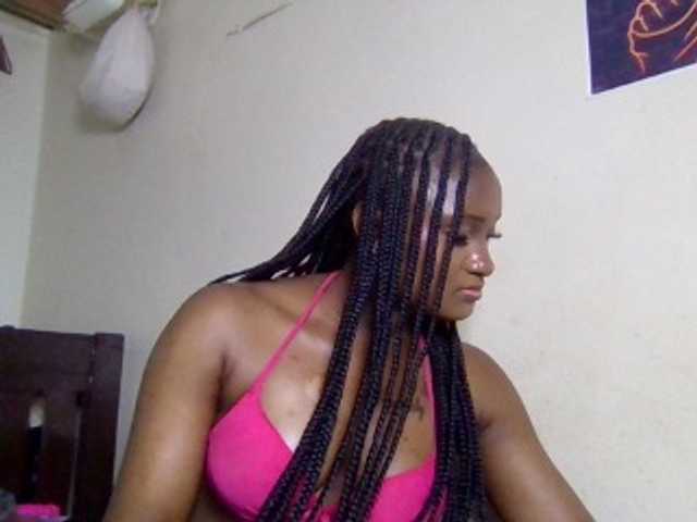 Kimzey live cam on BongaCams