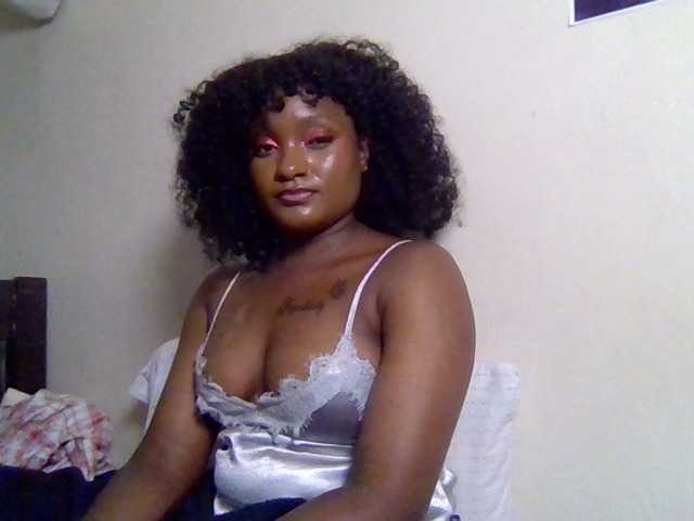 Kimzey live cam on BongaCams
