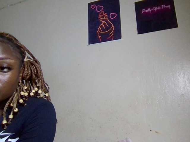 Kimzey live cam on BongaCams