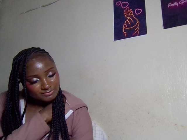 Kimzey live cam on BongaCams