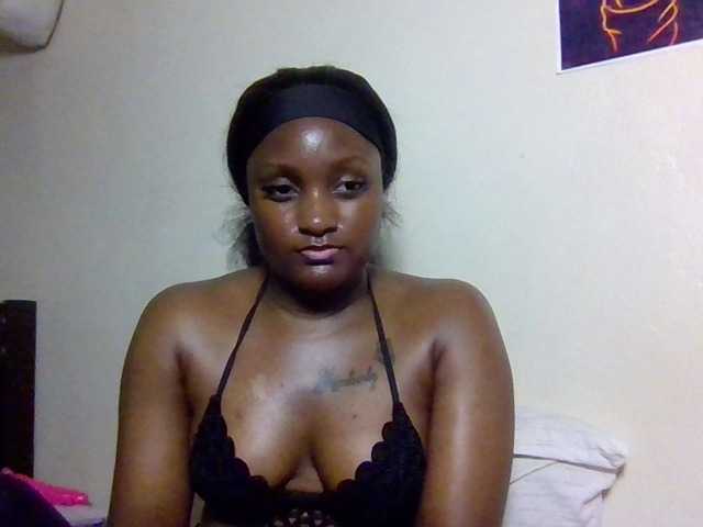 Kimzey live cam on BongaCams