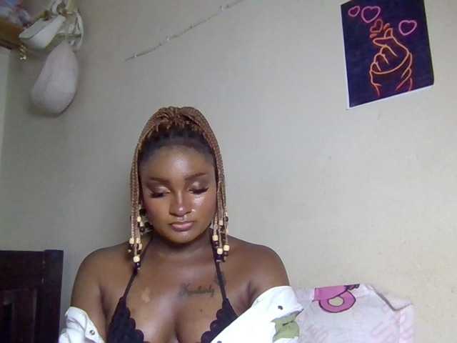 Kimzey live cam on BongaCams
