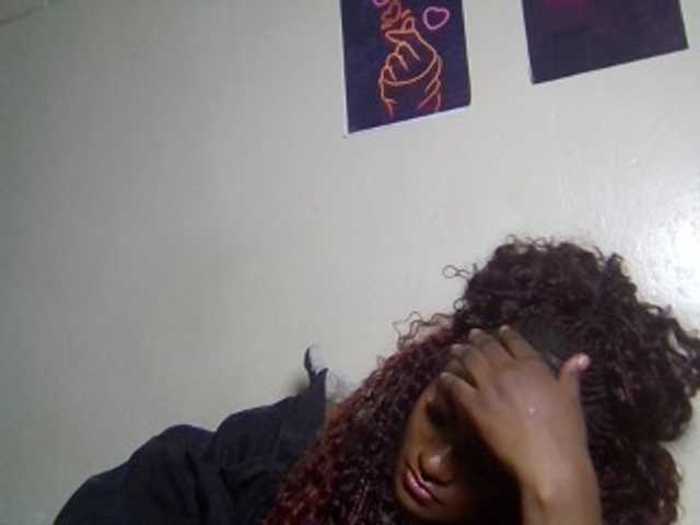 Kimzey live cam on BongaCams