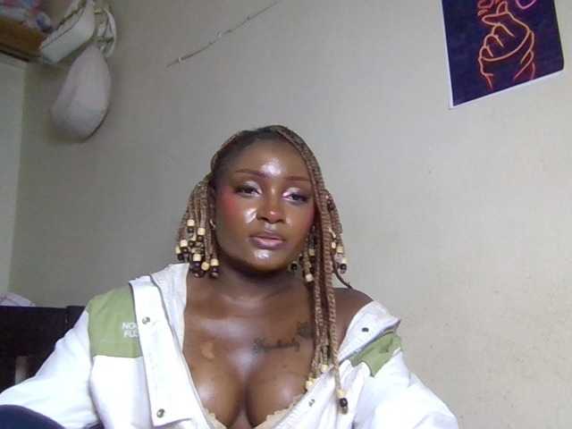 Kimzey live cam on BongaCams