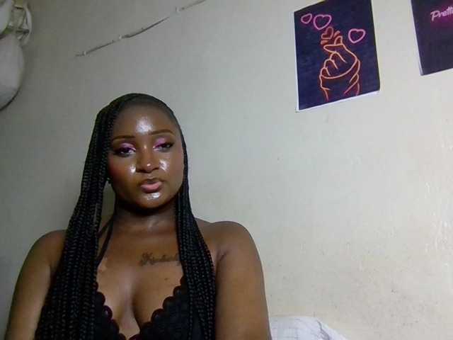 Kimzey live cam on BongaCams