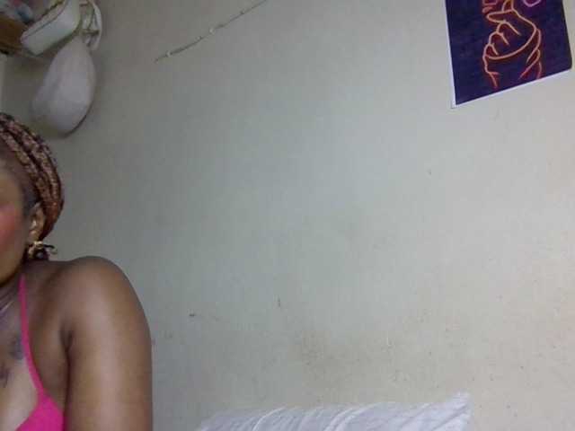 Kimzey live cam on BongaCams