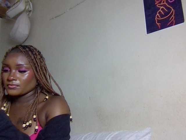 Kimzey live cam on BongaCams