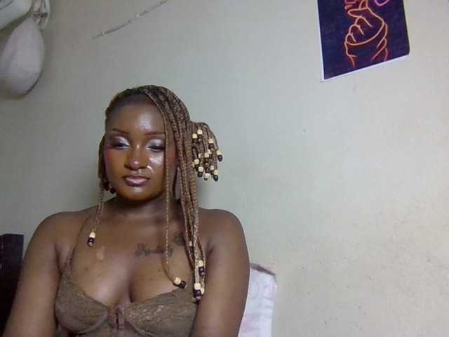 Kimzey live cam on BongaCams