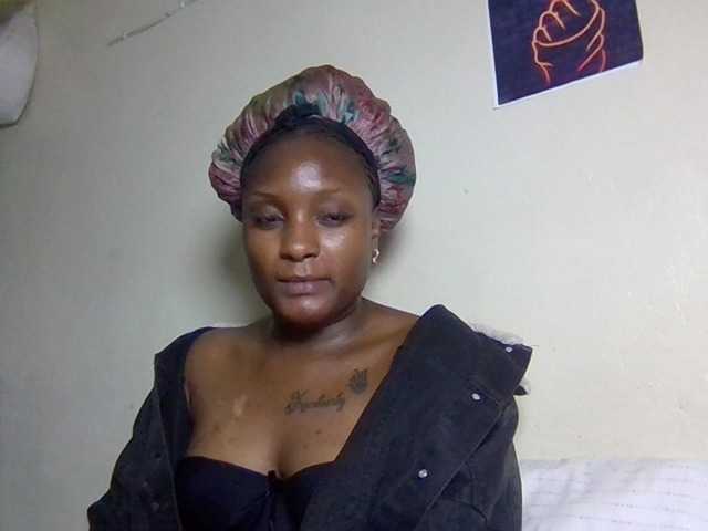 Kimzey live cam on BongaCams