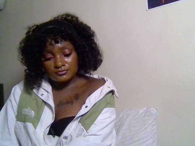 Kimzey live cam on BongaCams
