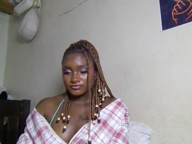 Kimzey live cam on BongaCams