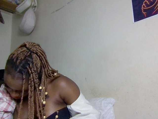 Kimzey live cam on BongaCams