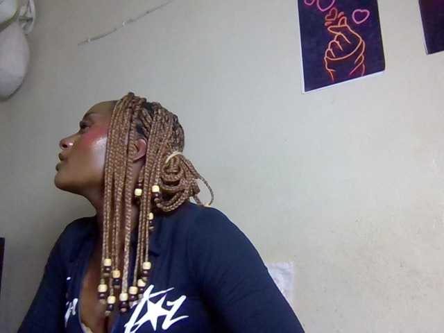 Kimzey live cam on BongaCams