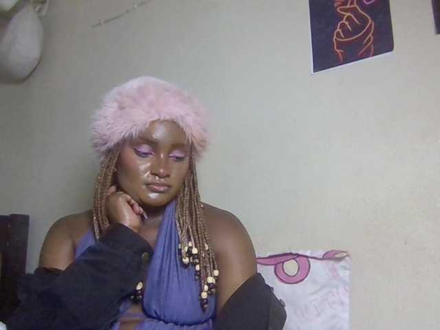 Kimzey live cam on BongaCams