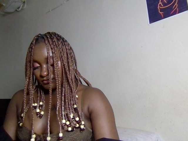 Kimzey live cam on BongaCams