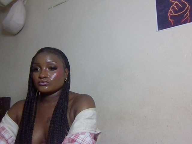Kimzey live cam on BongaCams