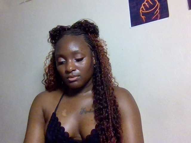 Kimzey live cam on BongaCams