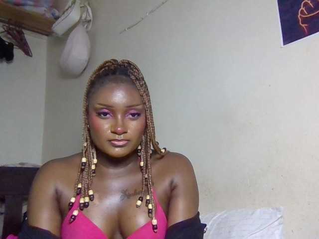 Kimzey live cam on BongaCams