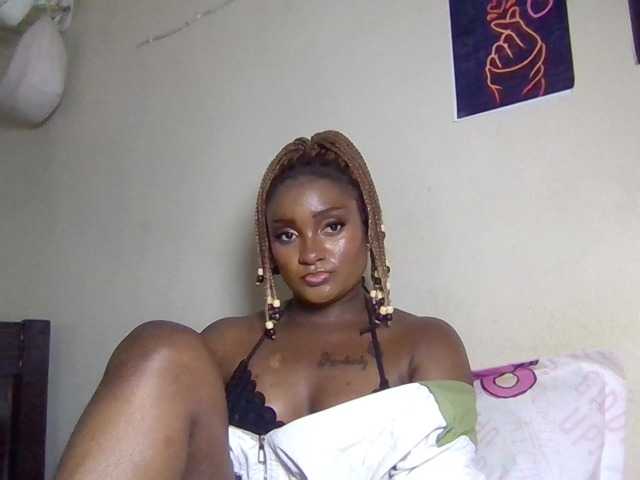 Kimzey live cam on BongaCams
