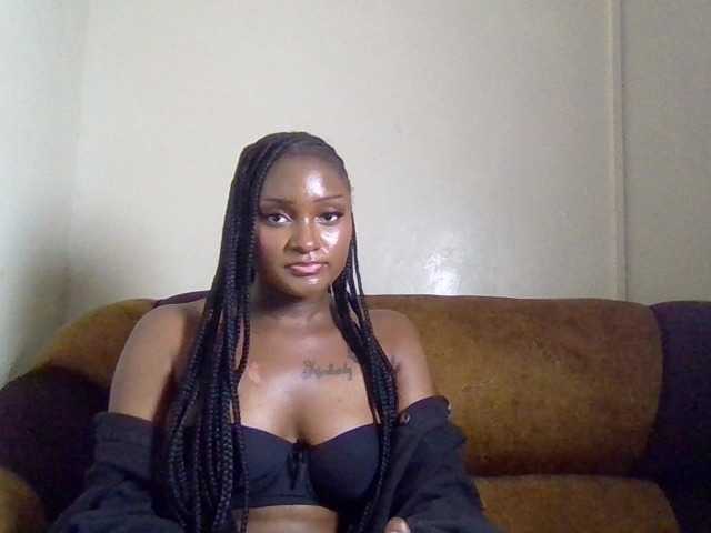 Kimzey live cam on BongaCams