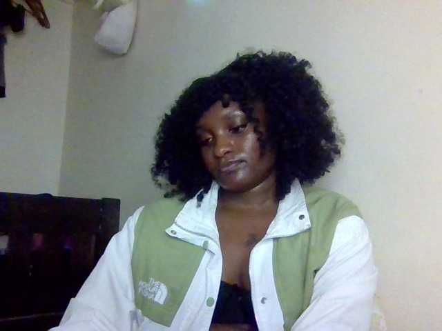 Kimzey live cam on BongaCams