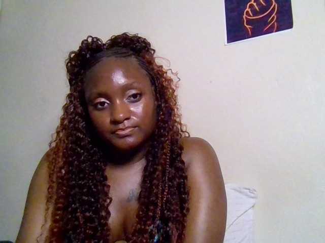 Kimzey live cam on BongaCams