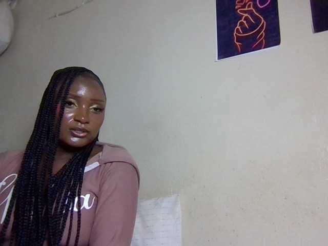 Kimzey live cam on BongaCams