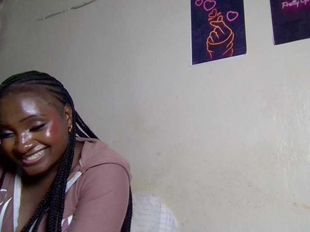 Kimzey live cam on BongaCams