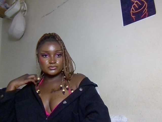 Kimzey live cam on BongaCams