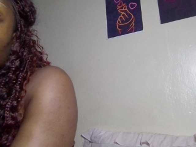 Kimzey live cam on BongaCams